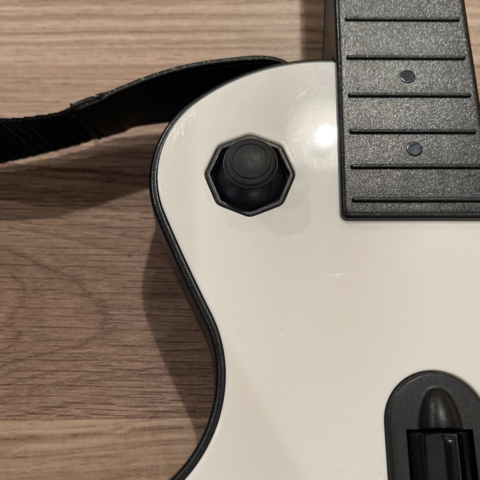 RedOctane Guitar Hero Les Paul Wii Controller White Wireless 95125.805