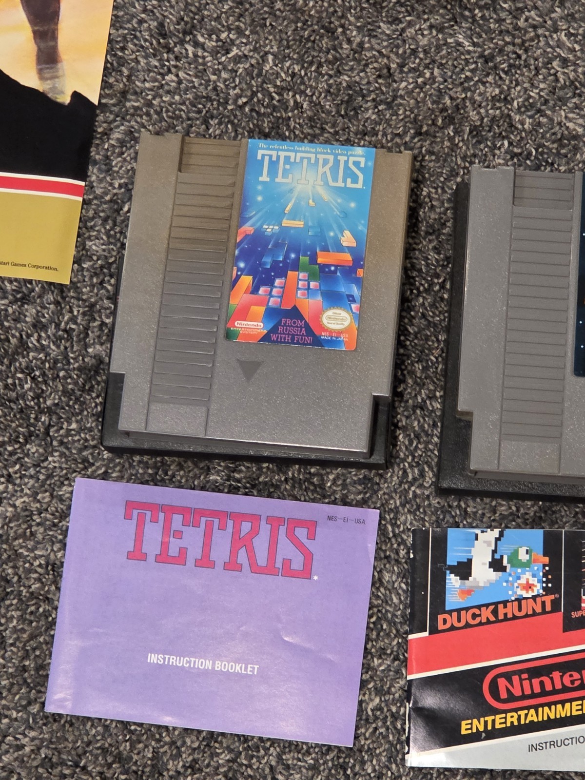 NES Nintendo Bulk Lot 1 Console 21 Games +4 Remotes + Zapper + Posters + Manual