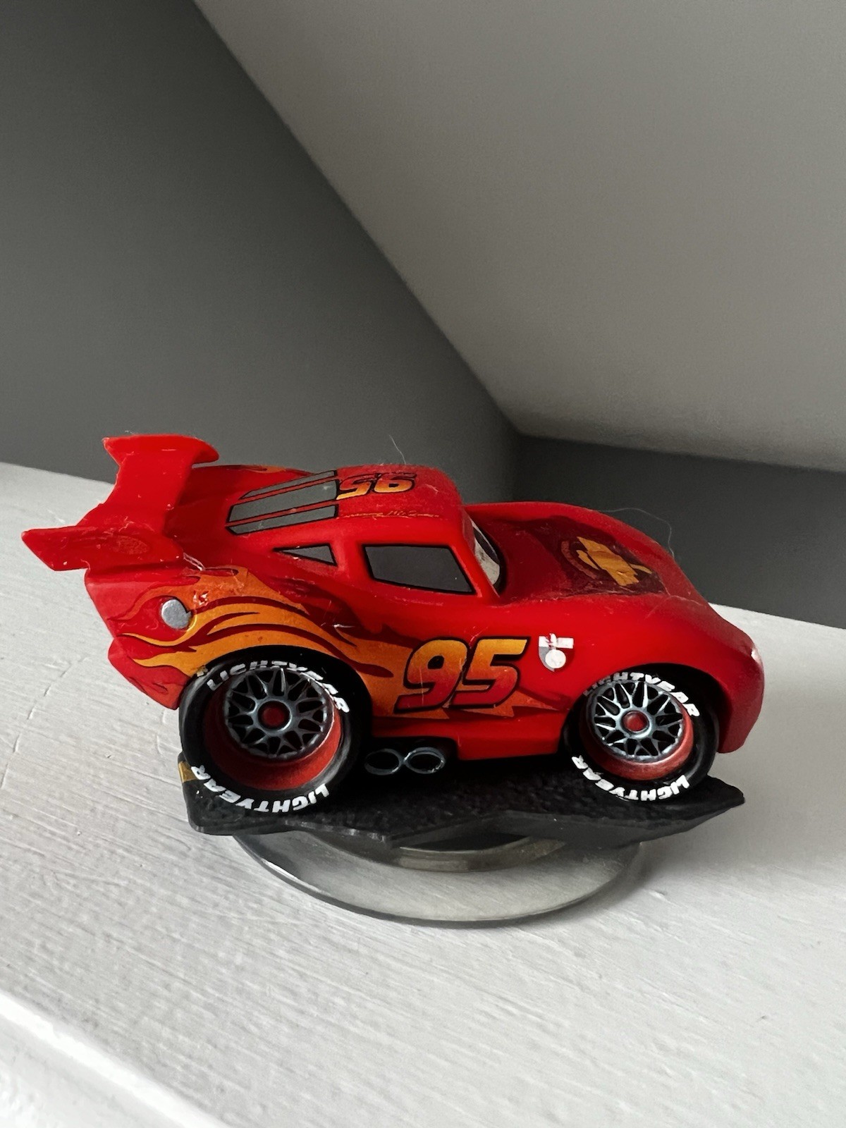 Disney Infinity Cars Figure Lot 3 – Tow Mater, Lightning McQueen Holly Shiftwell