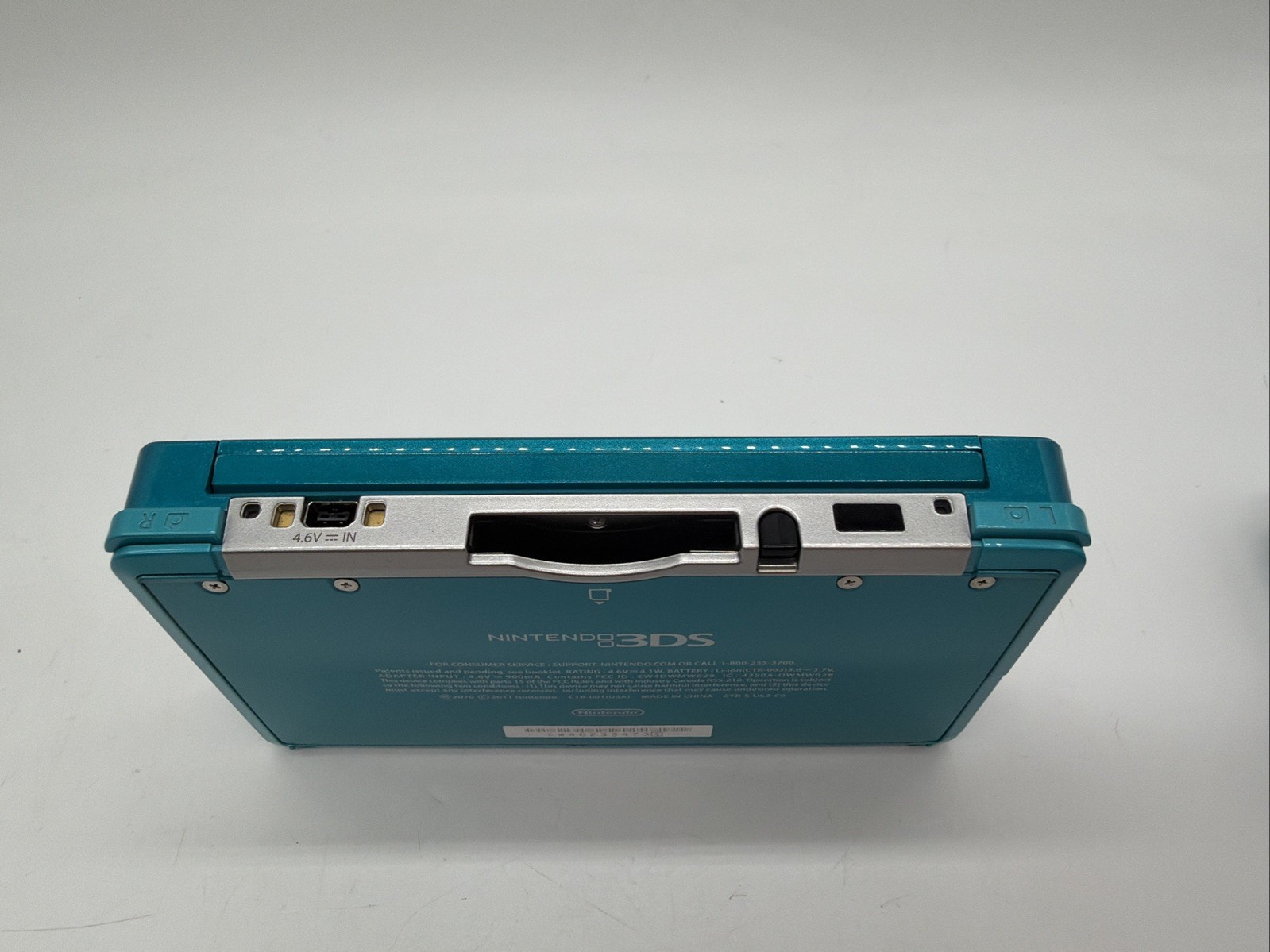 Nintendo 3DS 2GB Aqua Blue Handheld Console With Charger, Case Works Great Mint