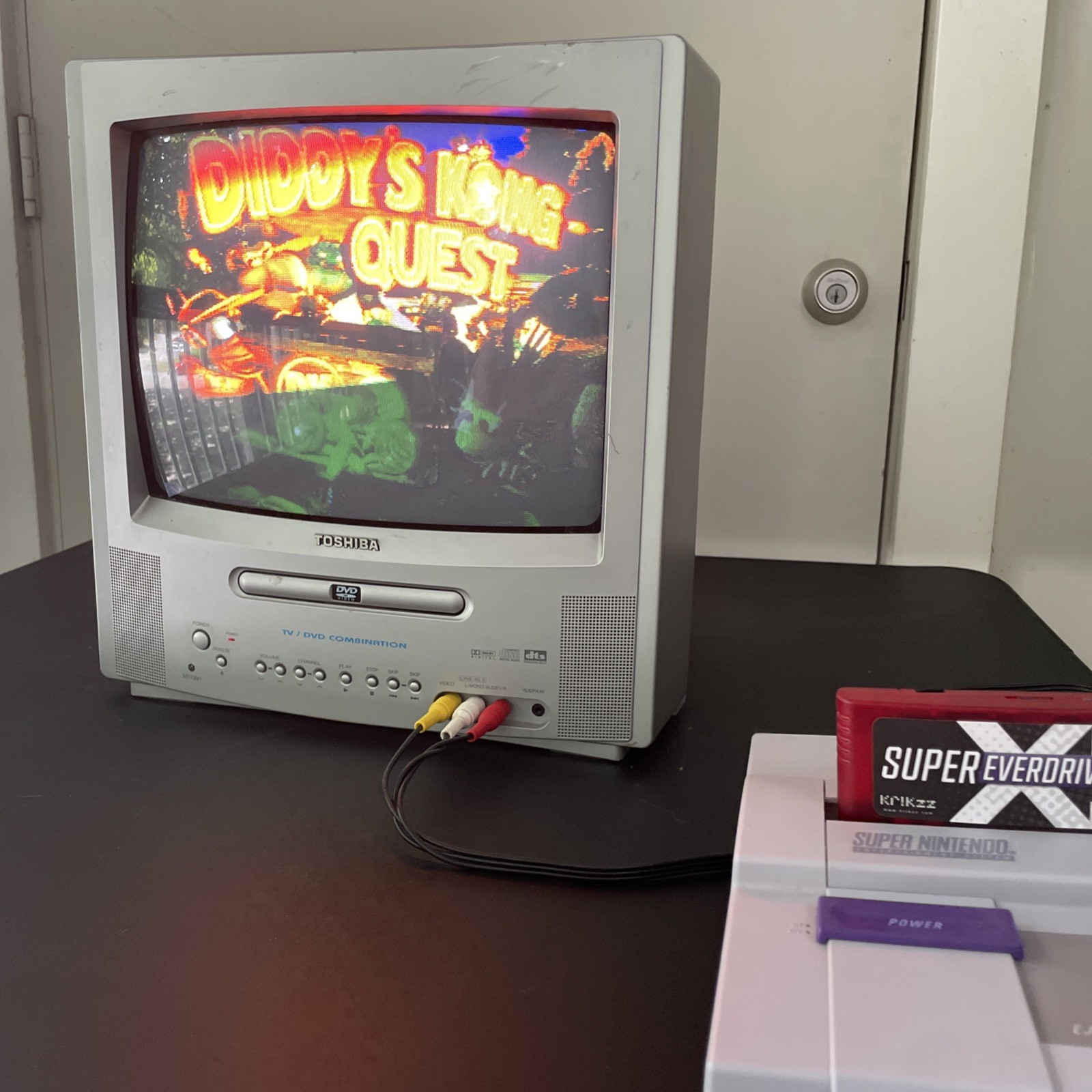 Krikzz Super EverDrive X5 Nintendo SNES Flash Cartridge 40+ Classic Games Loaded