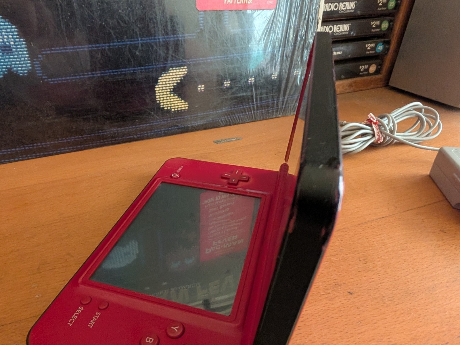 Nintendo DSi XL Super Mario Bros 25th Anniversary Edition Red