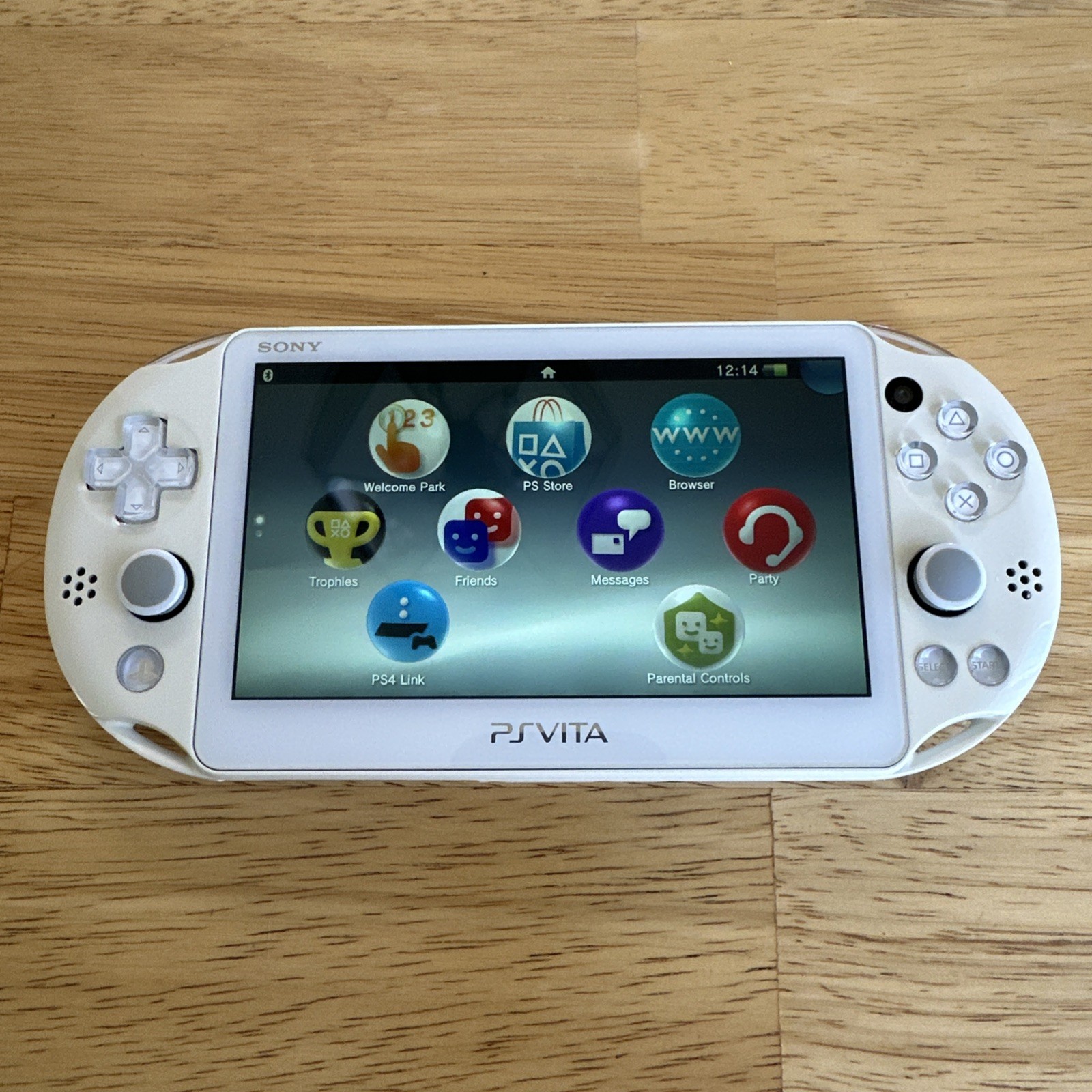Sony PlayStation PS Vita PCH-2000 White Slim Console Fast Shipping