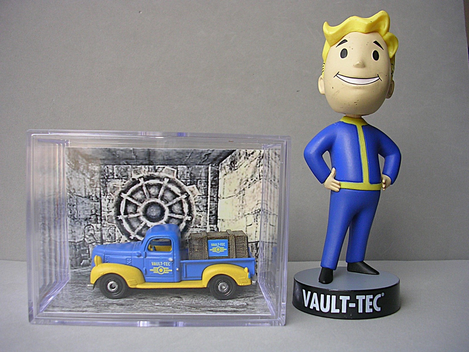 Fallout Vault-tec Matchbox Truck mini diorama