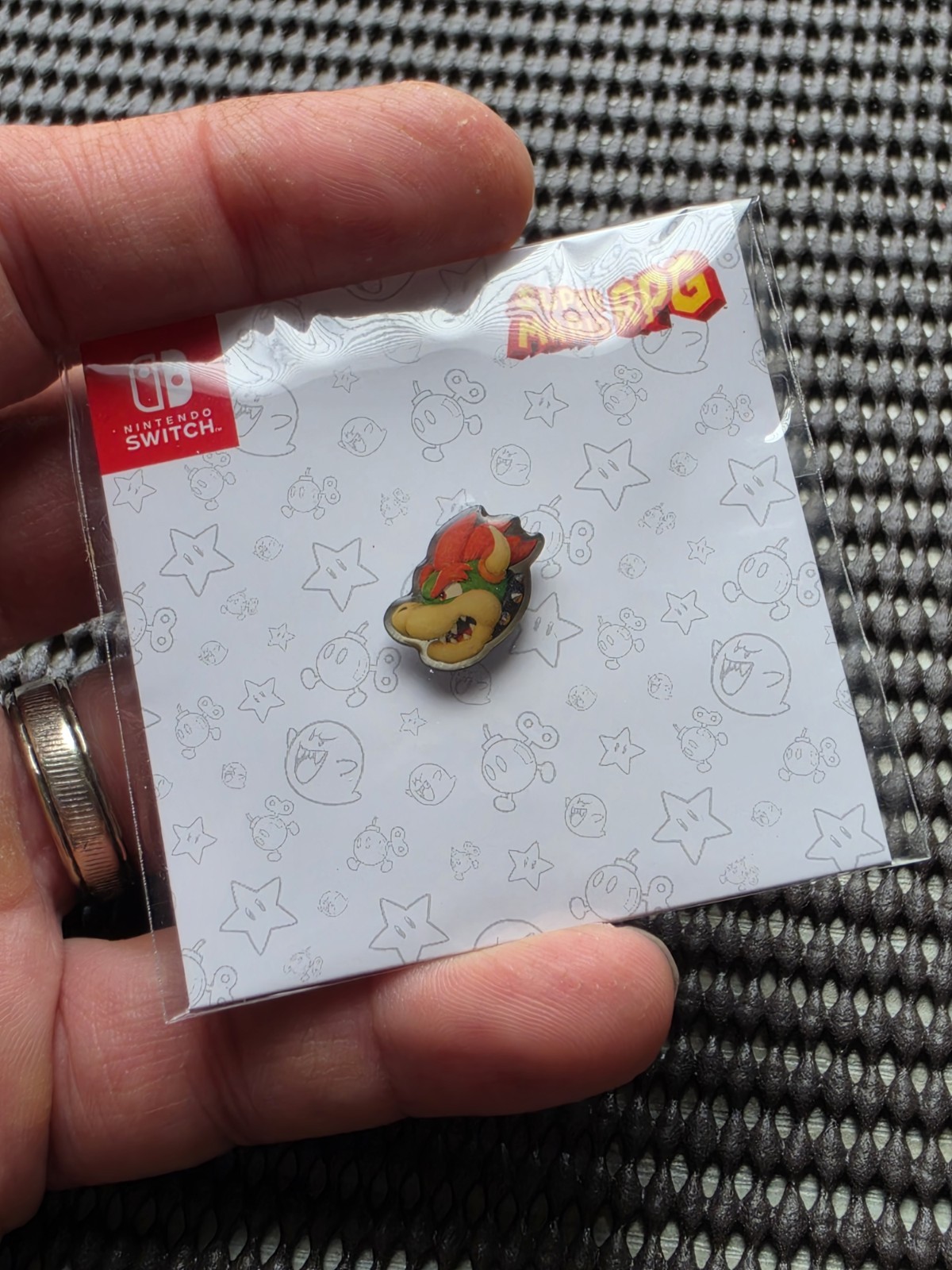 Nintendo Super Mario RPG Pin Badge BOWSER Preorder Bonus UK Store Promo NES rare