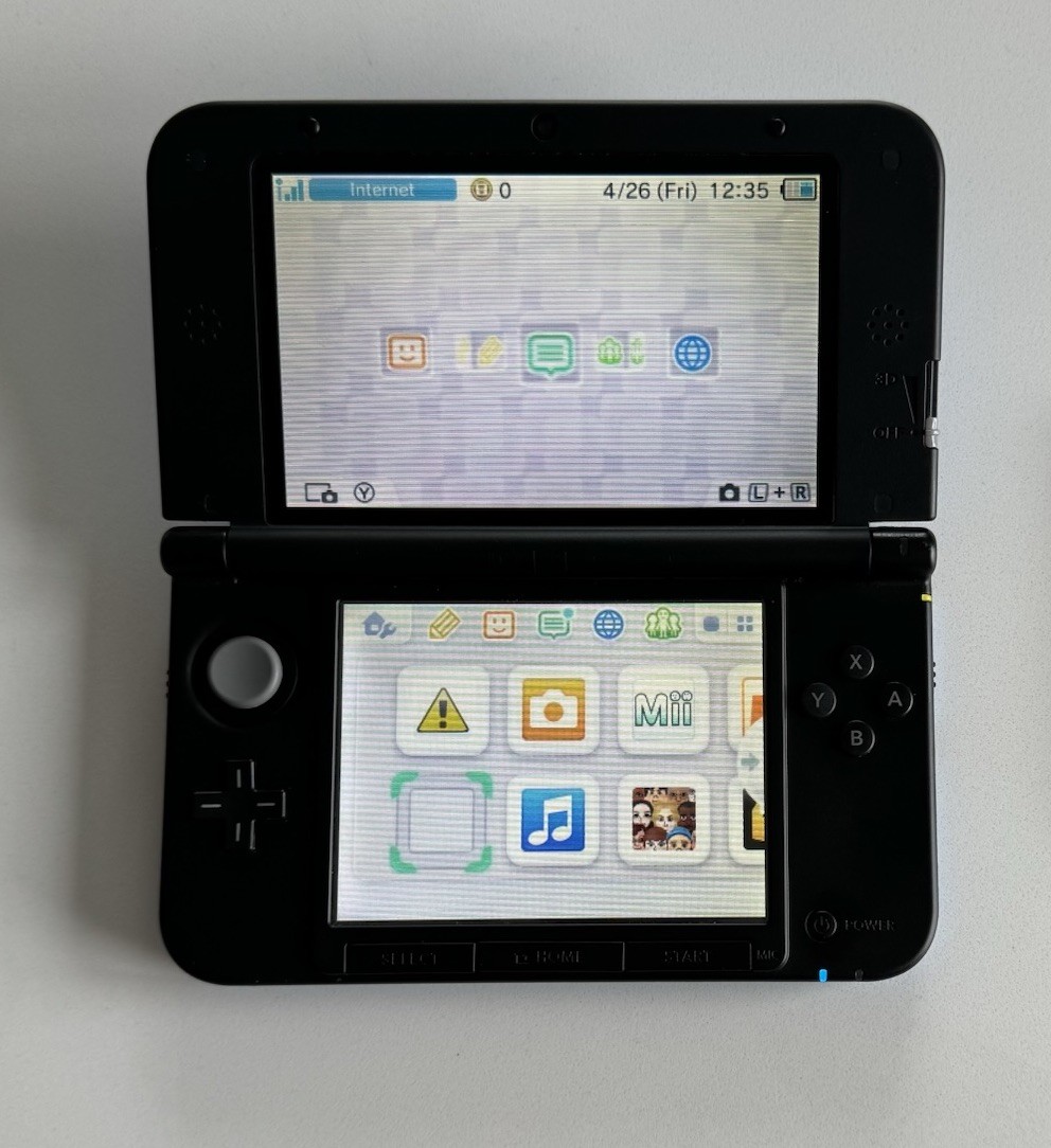 Charizard Nintendo 3DS XL Pokemon Black/Gold Edition With Charger, US Seller