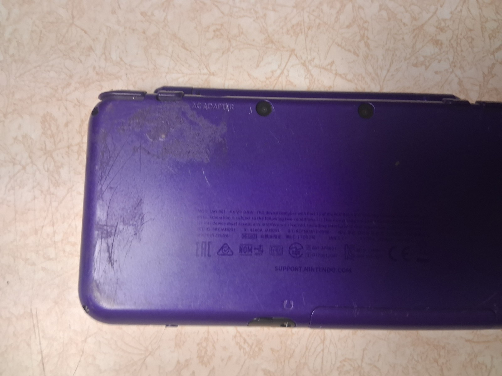 “New” Nintendo 2DS XL Purple/Silver With 64 GB SD Card And Mario Kart 7