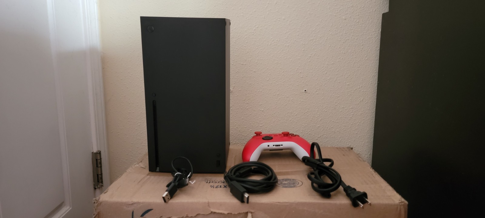 Microsoft Xbox Series X + Nintendo Switch OLED w Cables + Controllers