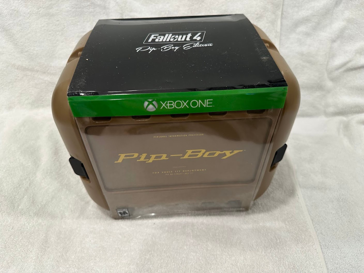Fallout 4 (Pip-Boy Edition) (Xbox One, 2015) Brand New and Factory Sealed