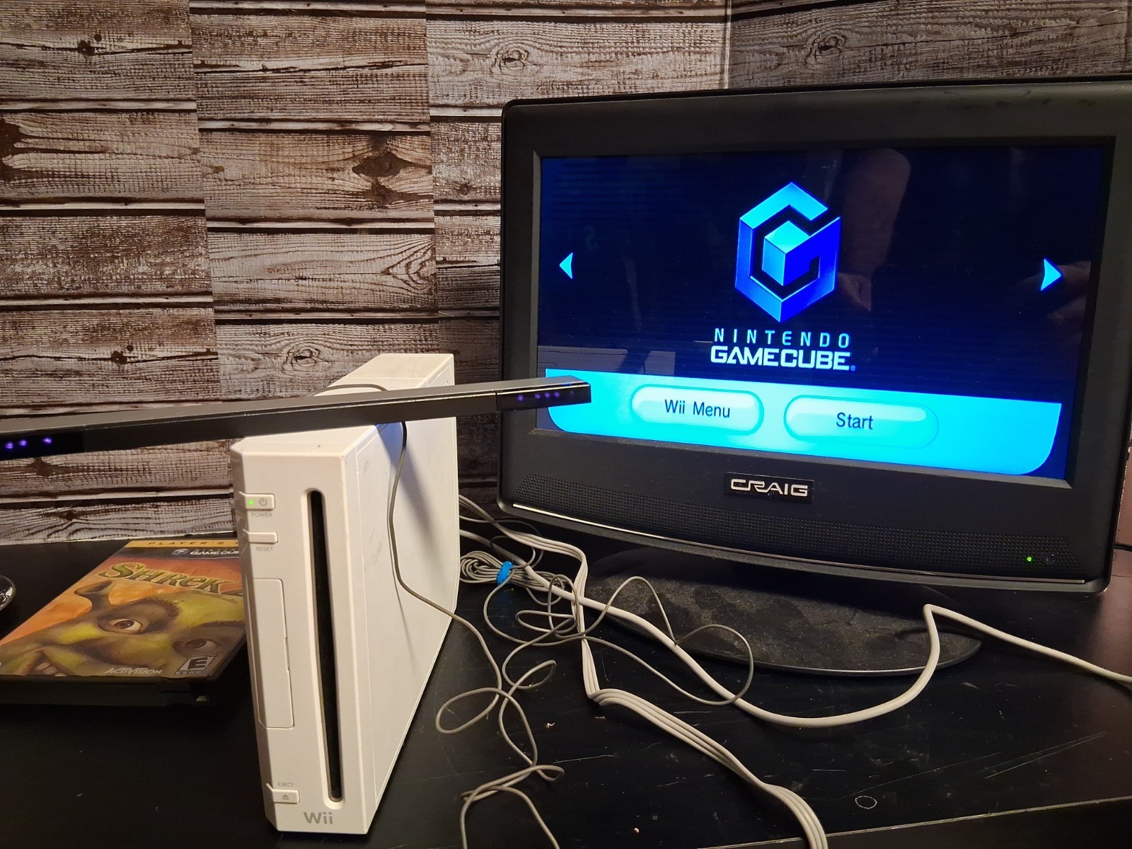 Nintendo Wii RVL-001 512 MB Console White w/Cables, Sensor Works. READ!!