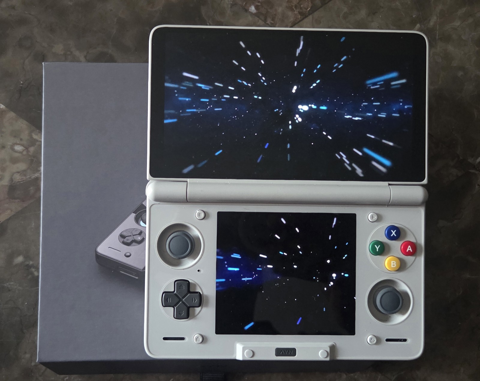 Ayn Thor Max White 16GB RAM + 1TB Storage – Handheld Console