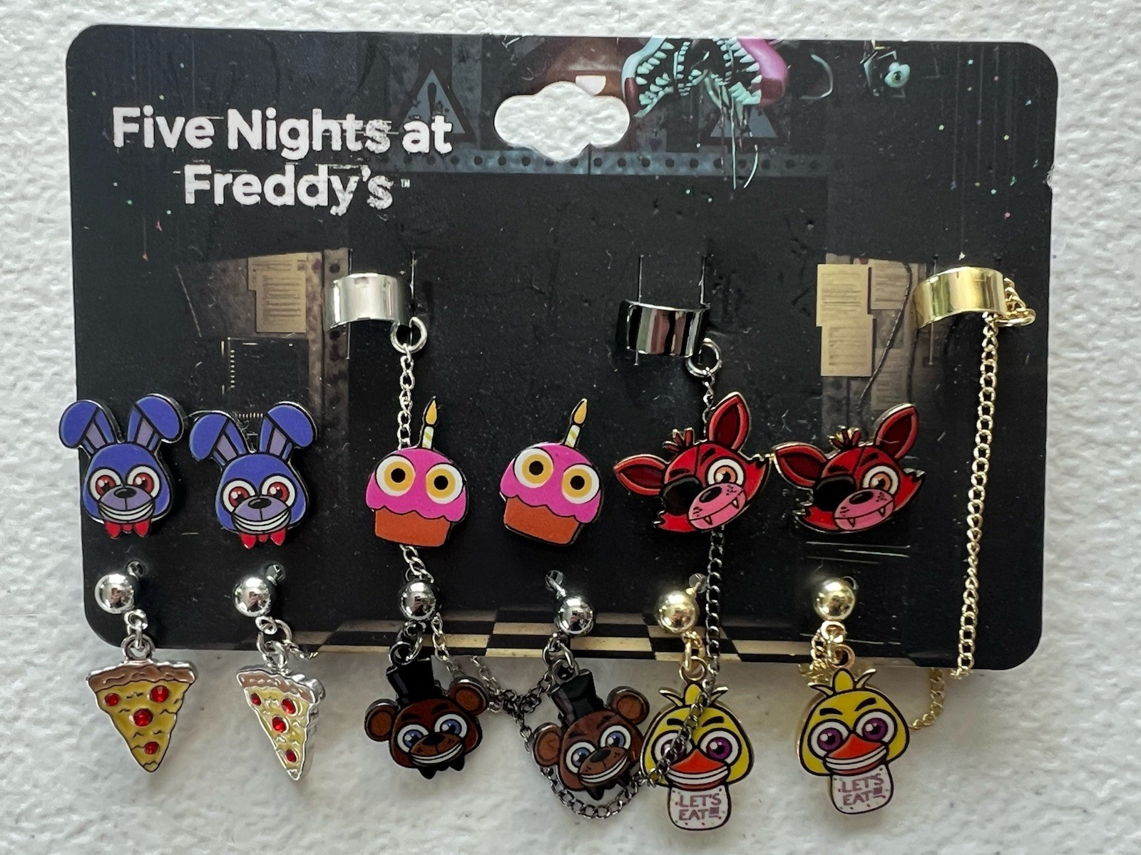 FIVE NIGHTS AT FREDDY’S – FNAF – Fazbear Bonnie Chica Foxy Cuff EARRING SET