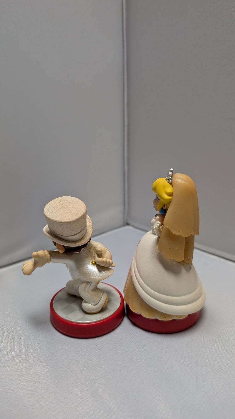 Wedding Mario + Peach (Odyssey) – Super Mario Series – Nintendo Amiibo