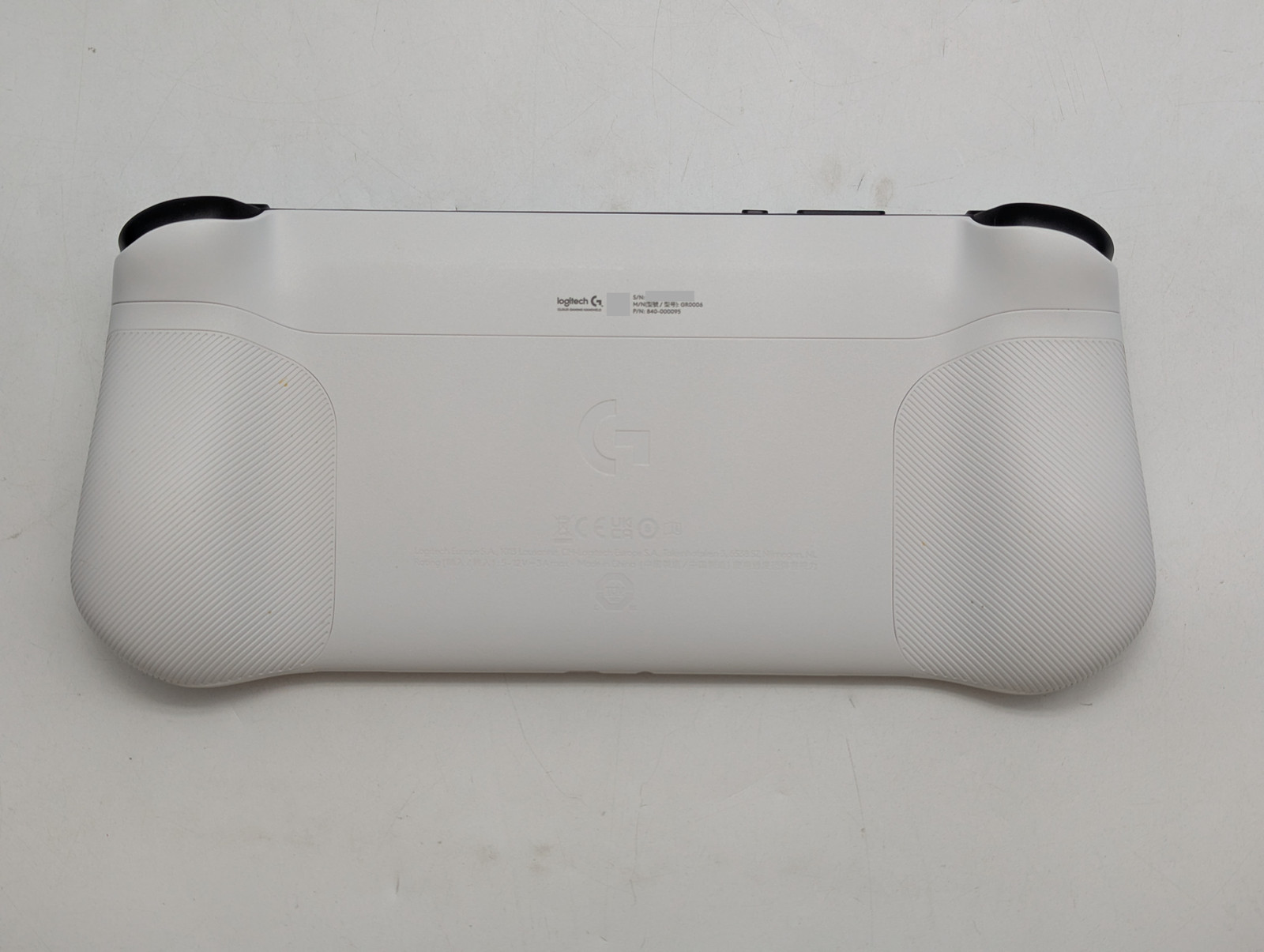 Logitech G Cloud Gaming Handheld Console 7″ 1080p Display | White 940-000198
