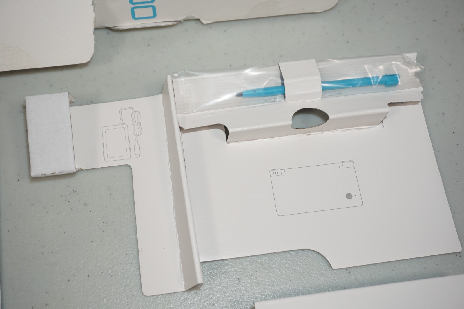 Nintendo DSi Light Blue Empty Box with Inserts Manual Booklets Pen