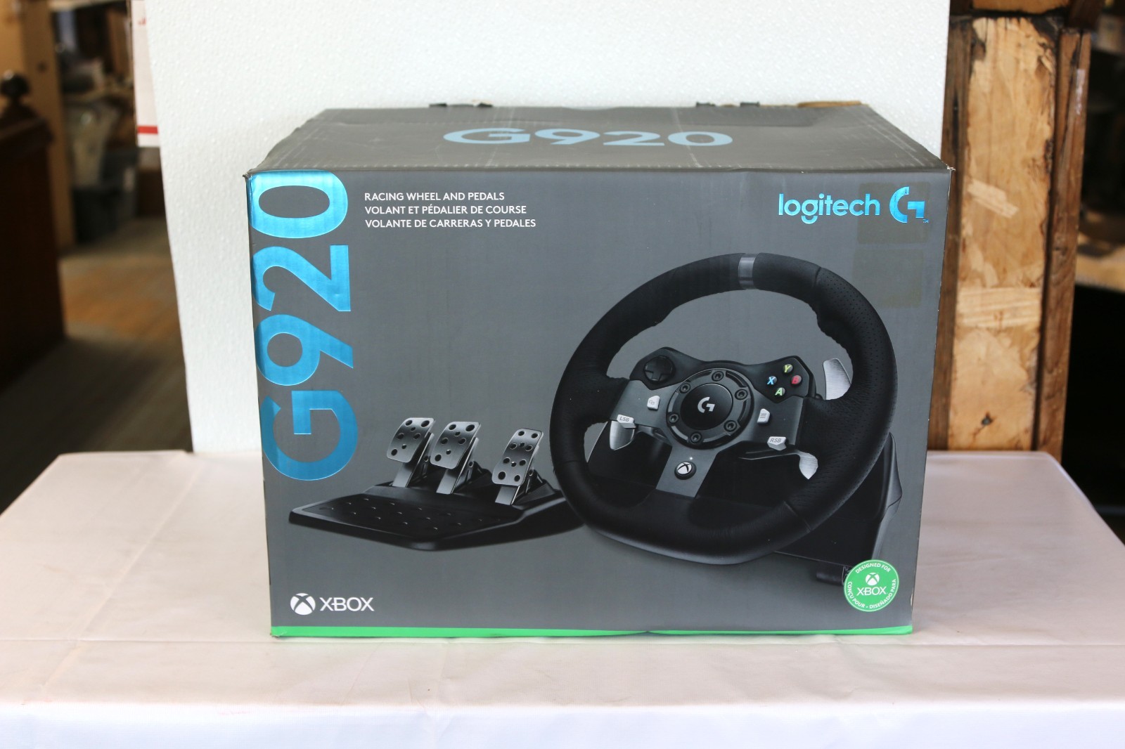 Logitech G920 Driving Force Racing Wheel and Floor Pedals, Black. XBOX X/S, ONE