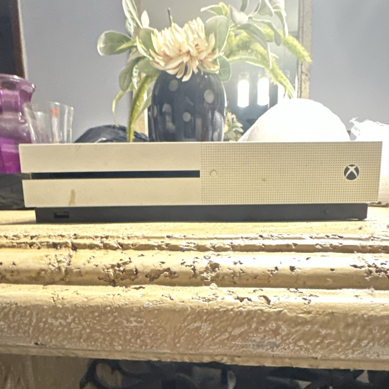 Microsoft Xbox One S 500GB White Console 4K UHD Wi-Fi HDMI USB-A Model 1681