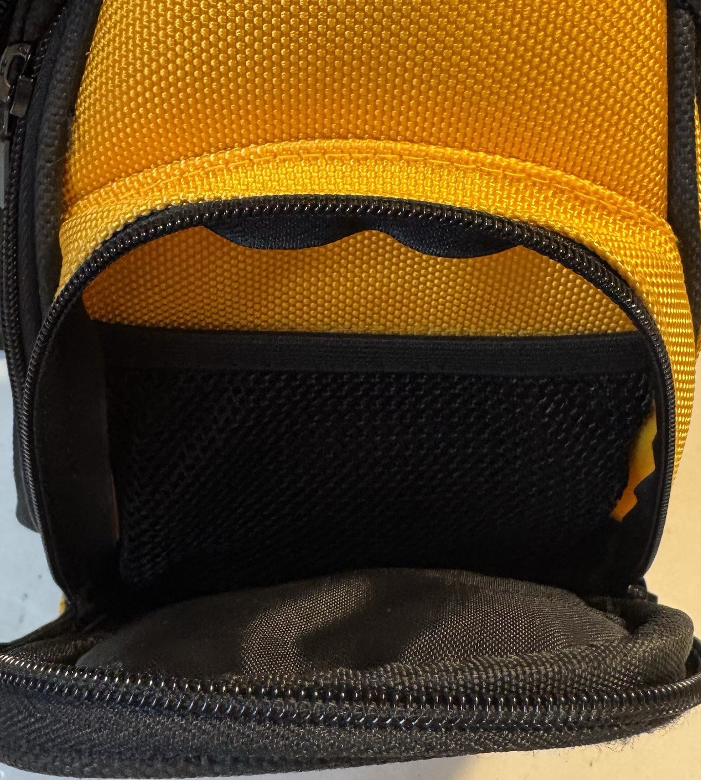 Nintendo Gameboy Advance SP GBA Yellow Carrying Case Mini Backpack Travel Bag
