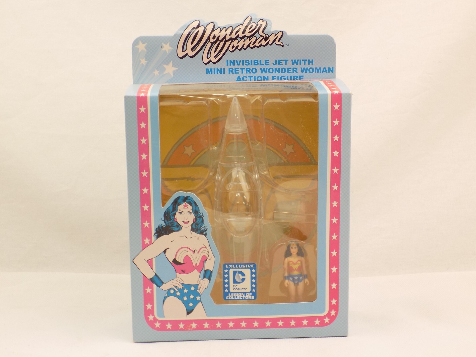 Brand New DC Comics Invisible Jet With Mini Retro Wonder Woman Action Figure