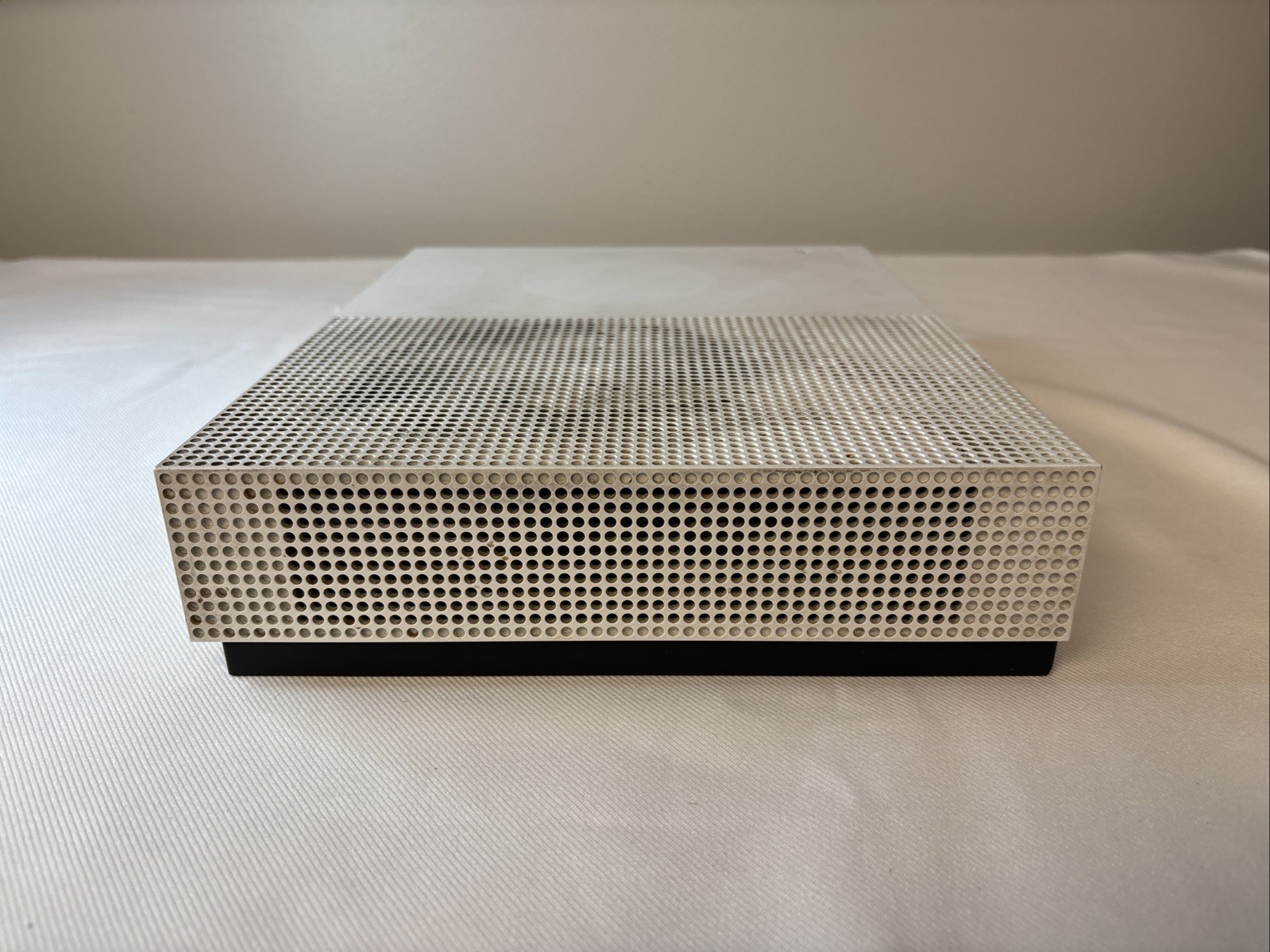 Microsoft Xbox One S (Model 1681) 500GB White Gaming System Console Only, Tested
