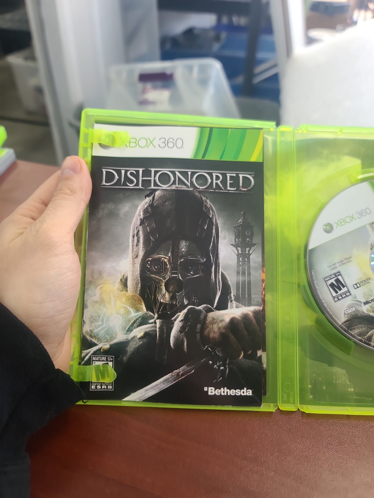 Dishonored 2012 Microsoft Xbox 360 Complete w/ Manual Game