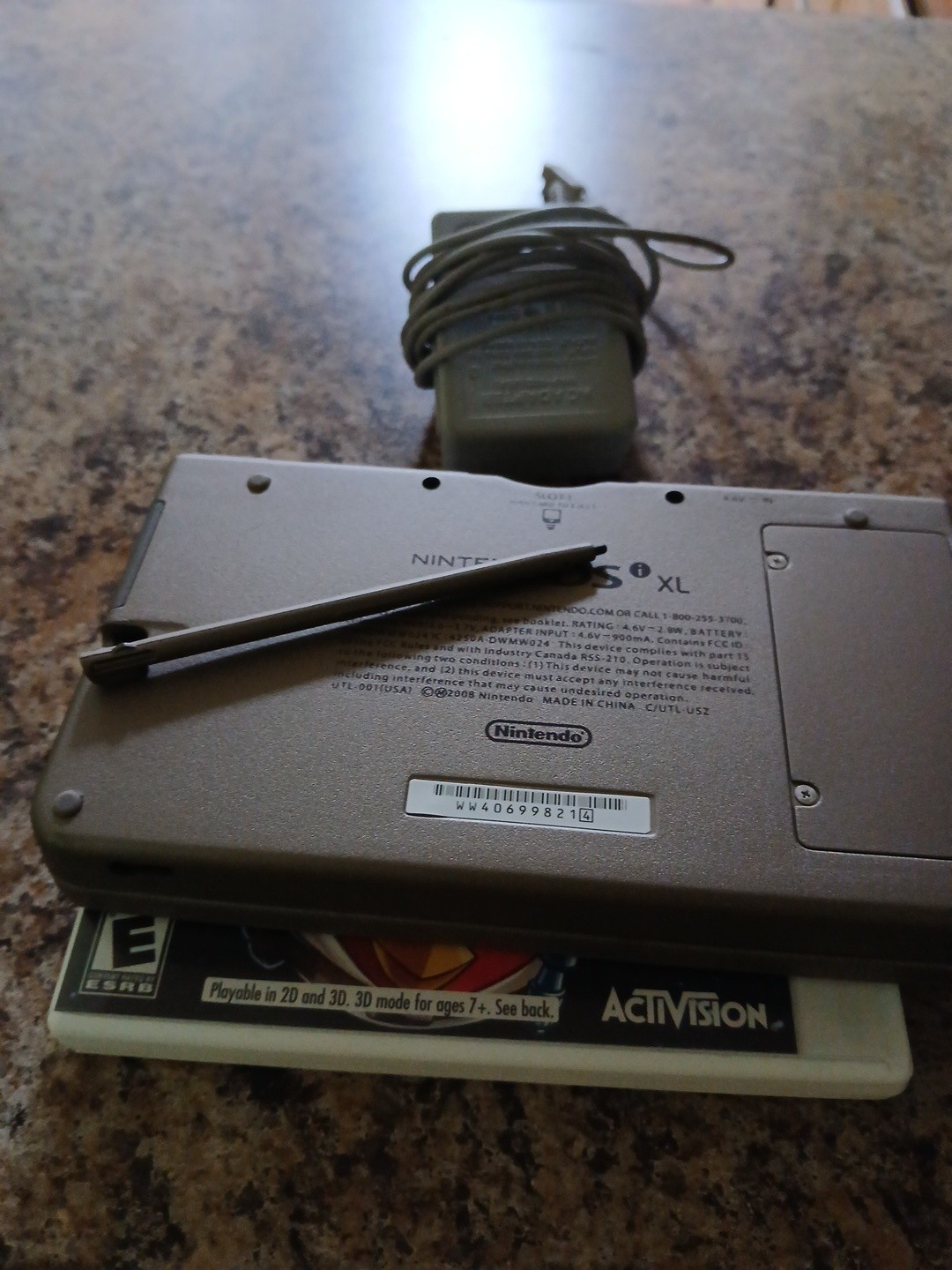 Nintendo DSi XL Handheld System With Charger – Read Description