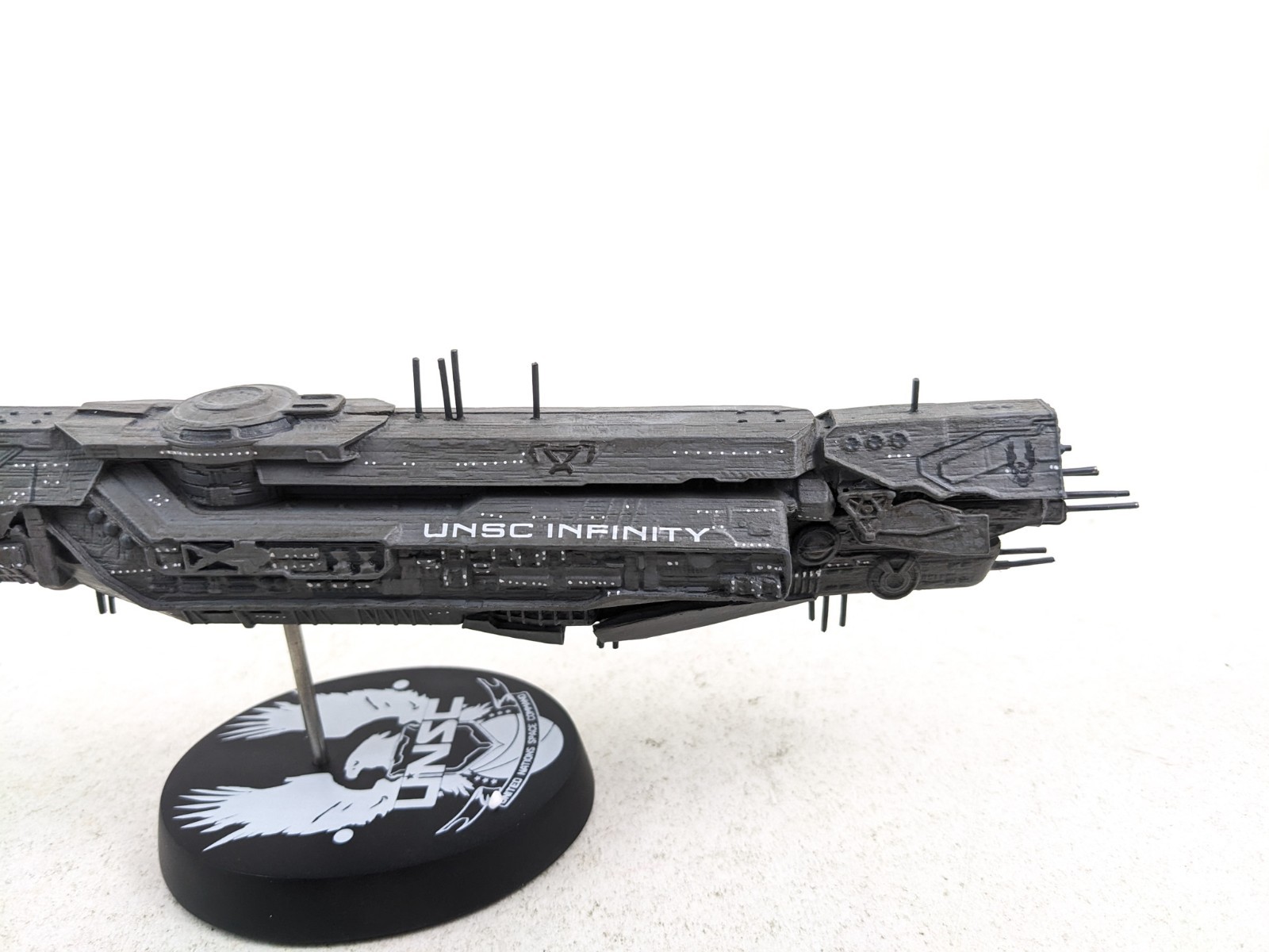 Dark Horse Deluxe Microsoft Halo UNSC Infinity 9″ Replica Ship Statue 2016