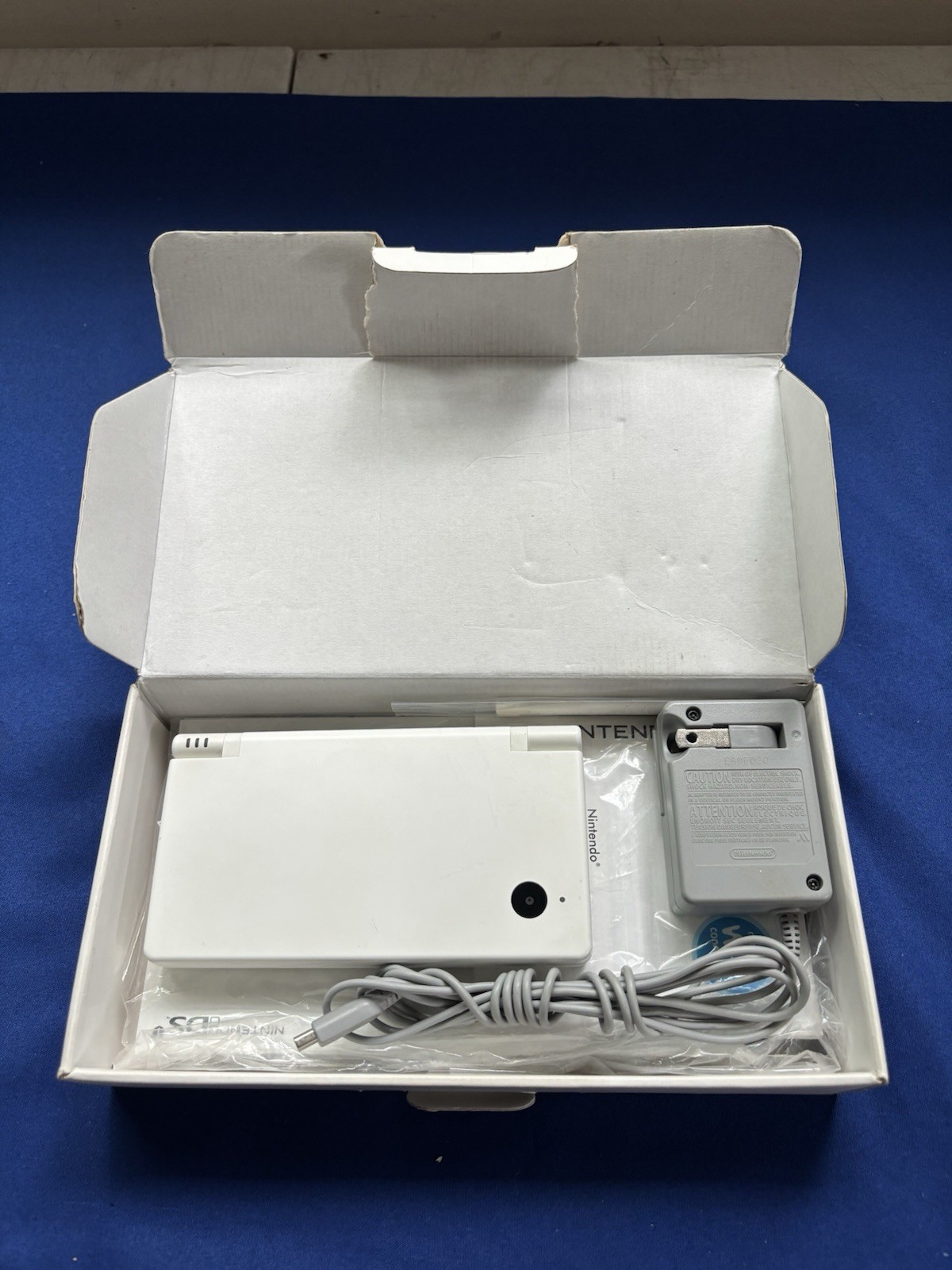 Nintendo DSi Console White TWL-001 Japan Tested Working w/ Charger