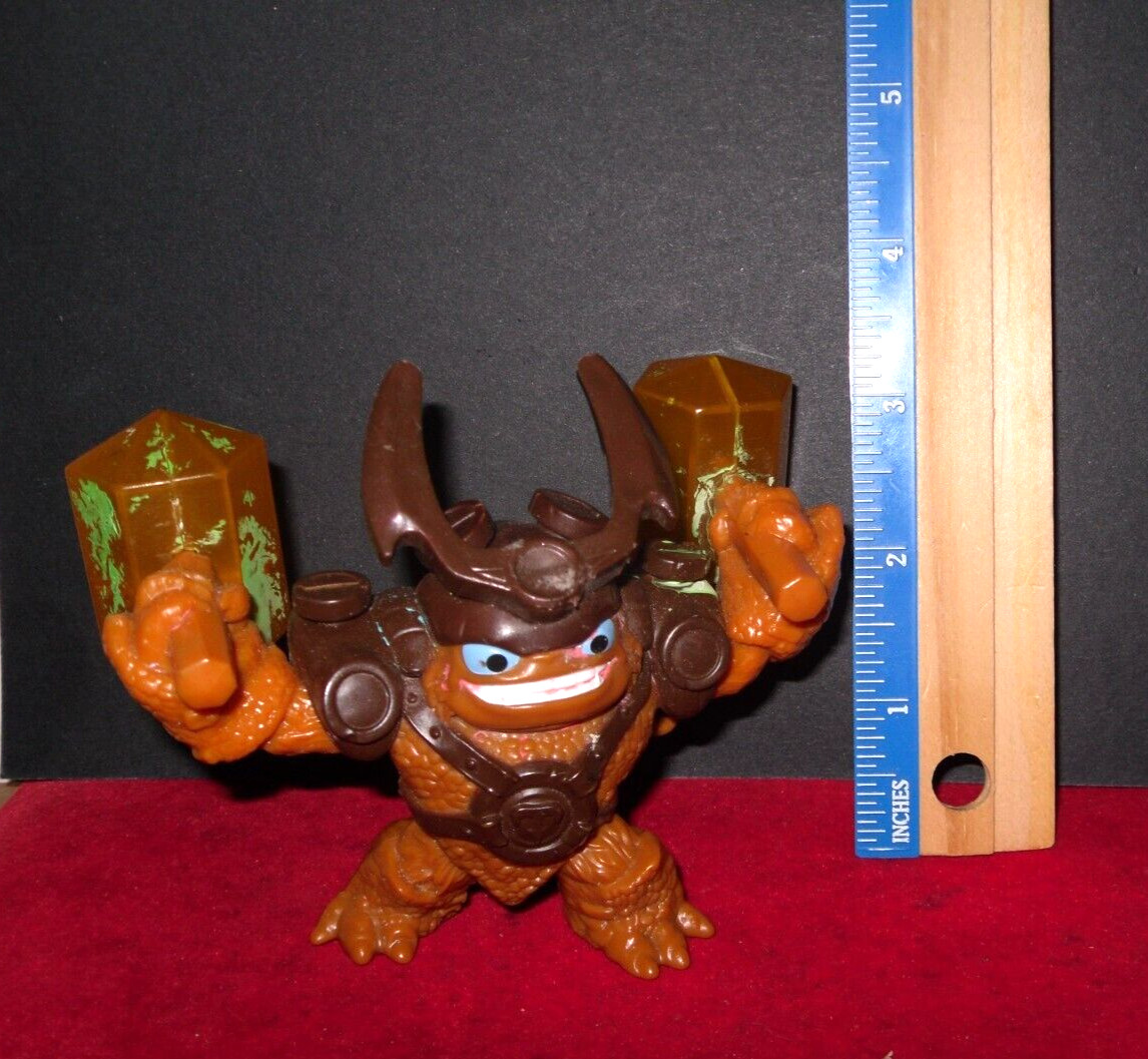 Skylanders Lot of 2 Figures Wallop & Spitfire