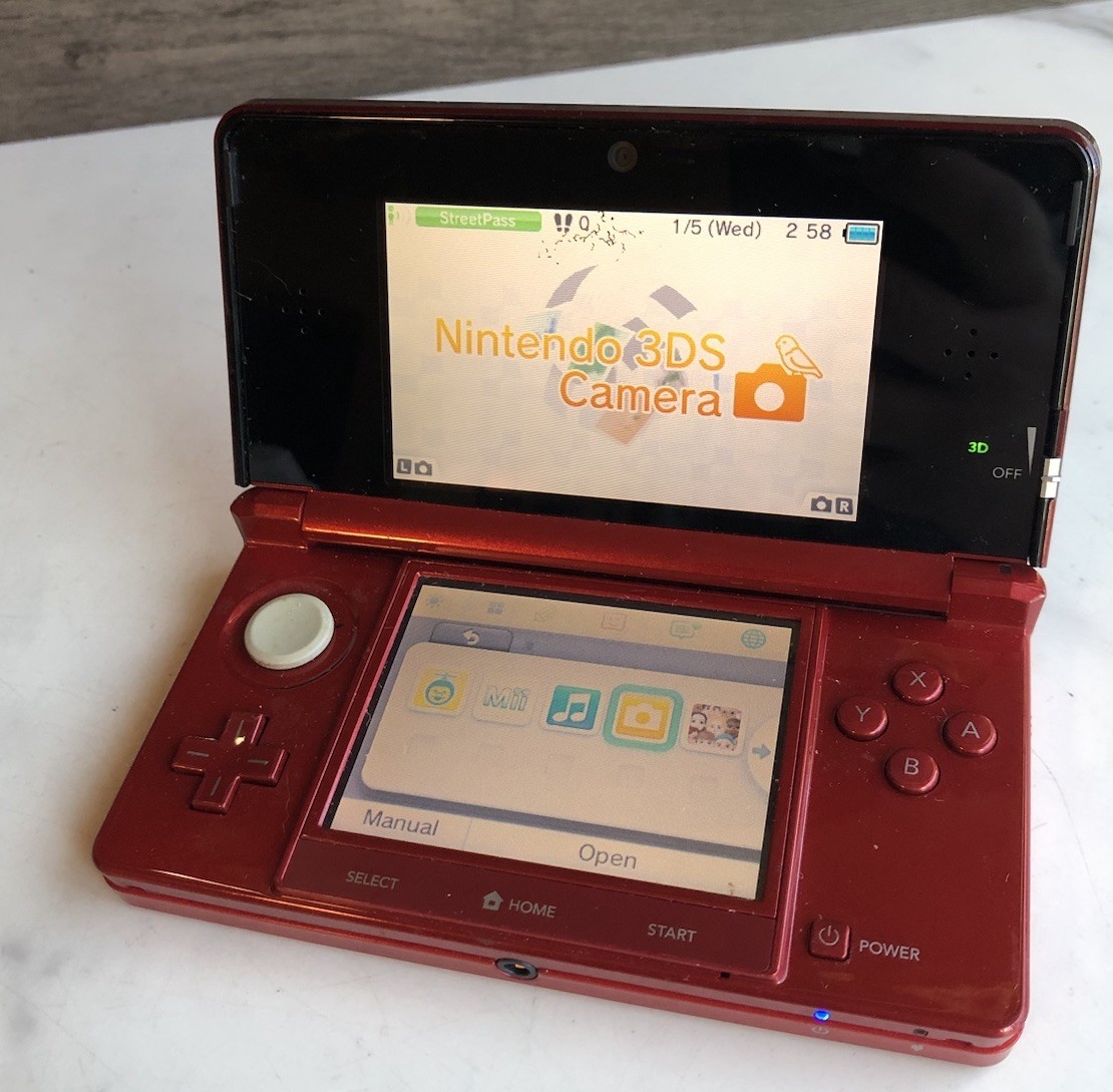 For Parts Not Working Nintendo 3DS Flame Red Handheld Console Original As is