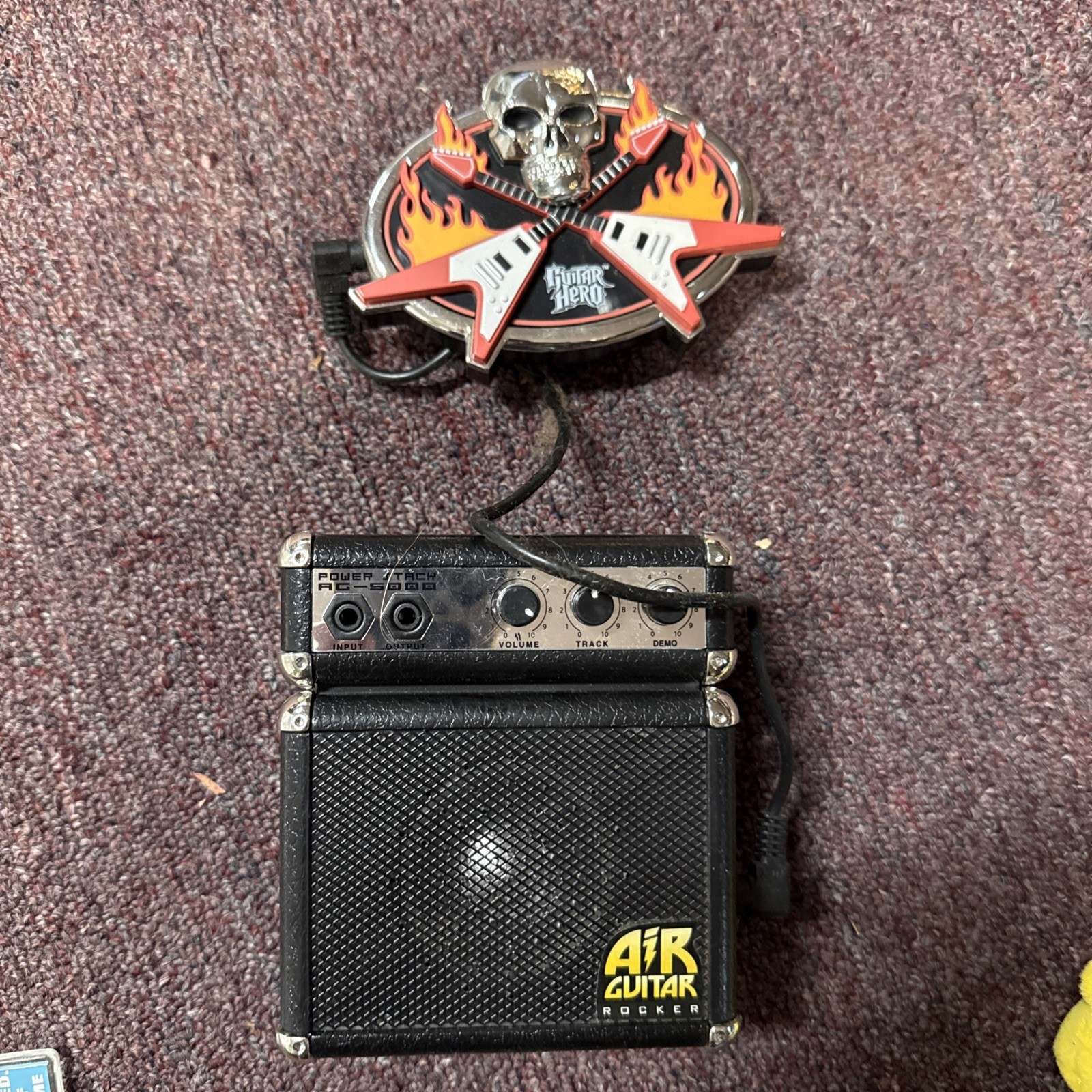 Jada Guitar Hero Air Guitar Rocker Lot – Amps – -1 Belt Buckle