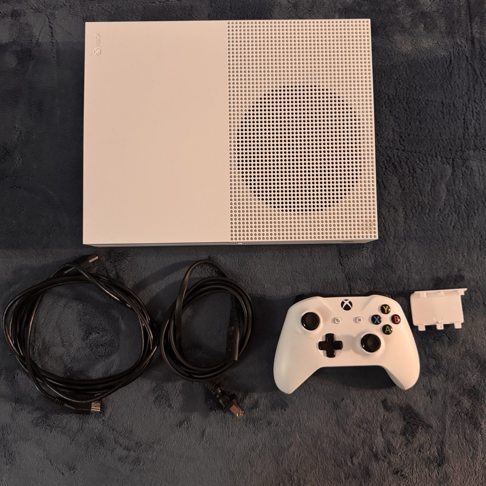 Xbox One S 1TB White Console 1681 | White Controller, Cables Tested & Working