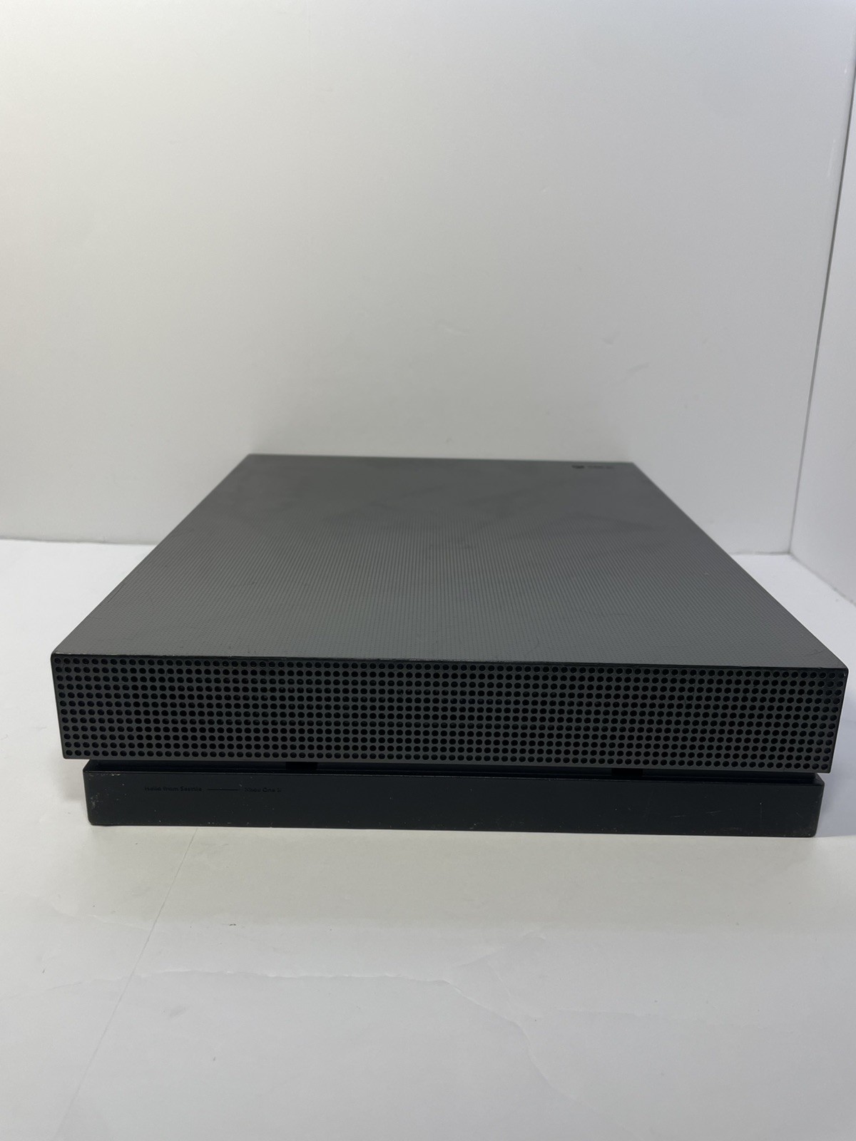 Xbox One X Project Scorpio Edition | 1TB | Controller | RESTORED NEW T PASTE
