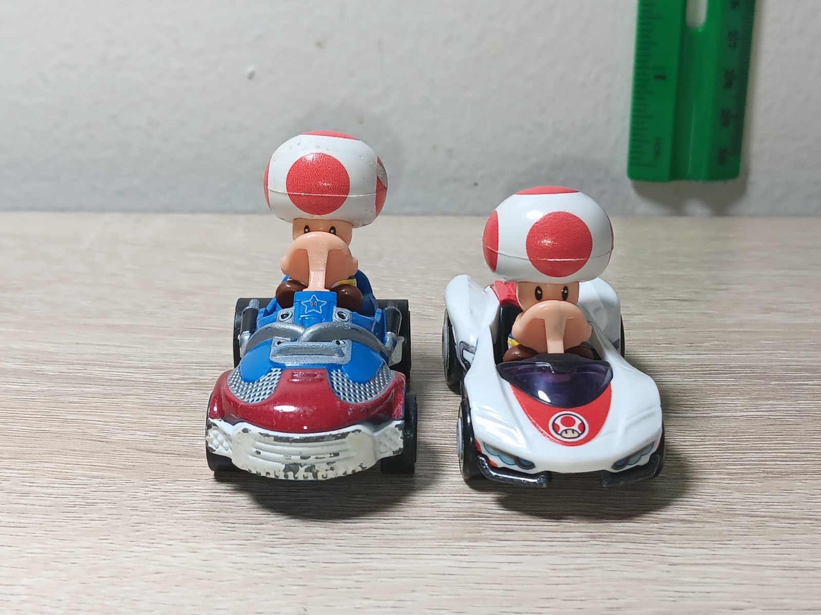 4-PK TOAD + TOADETTE Super Mario Kart Hot Wheels P-Wing Birthday Girl Sneaker