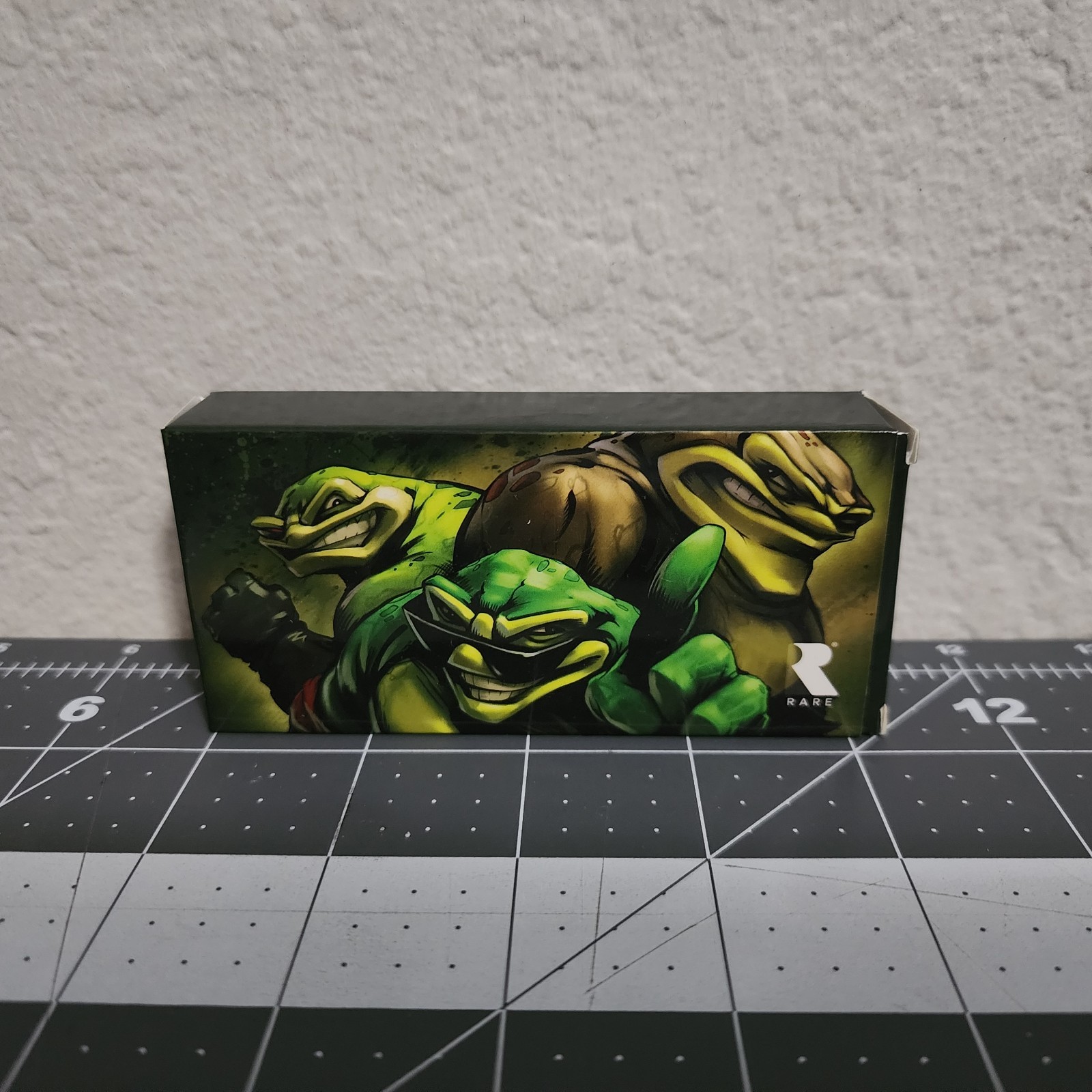 Battletoads Gold Belt Buckle – June 2017 Loot Crate Gaming Exclusive NES