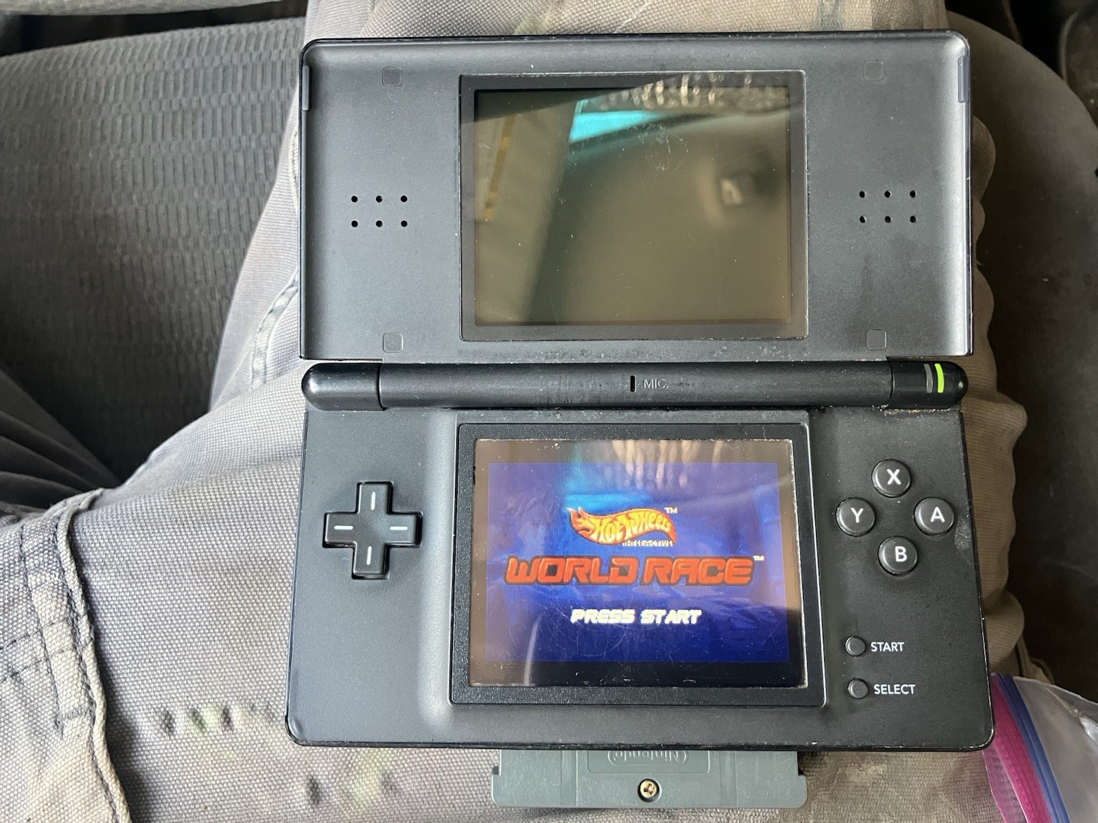 Nintendo DS Lite Black Bundle, 10 Games, 7 DS, 3 GBA, Mario, TMNT, Charger, Case