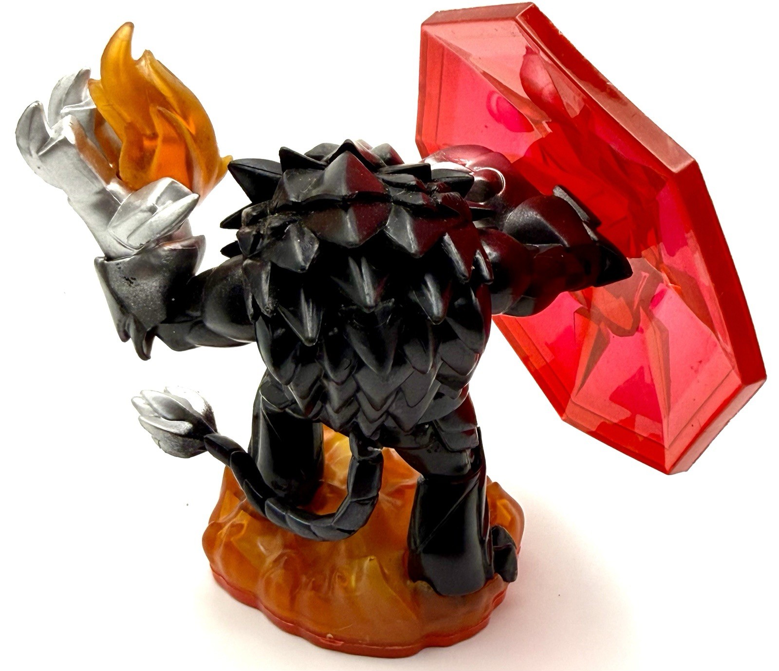 Activision Skylanders Dark Wildfire Trap Master Red Shield Silver Lion + Card