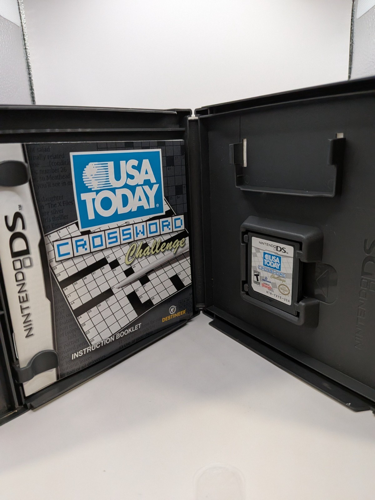Nintendo DS – USA Today Crossword Challenge – Complete in Box w/ Manual