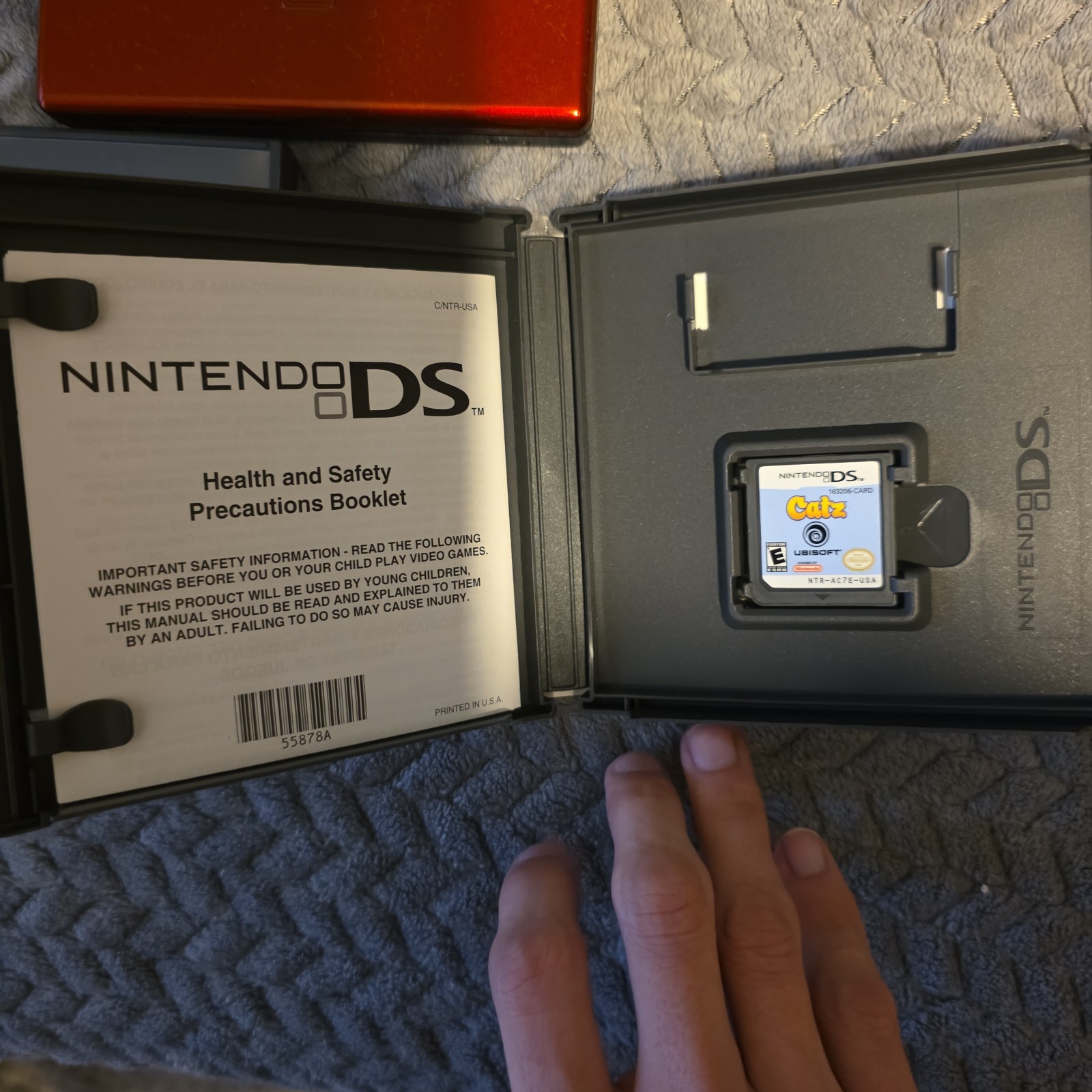 Nintendo DS Lite Crimson Red Black Console USG-001 Bundle