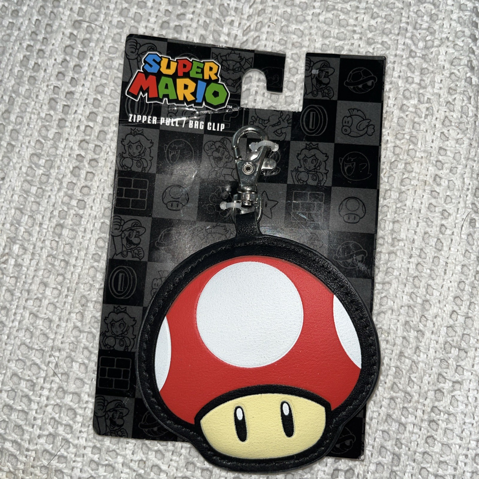 New Super Mario Brothers Mushroom Toad Zipper Pull / Bag Clip