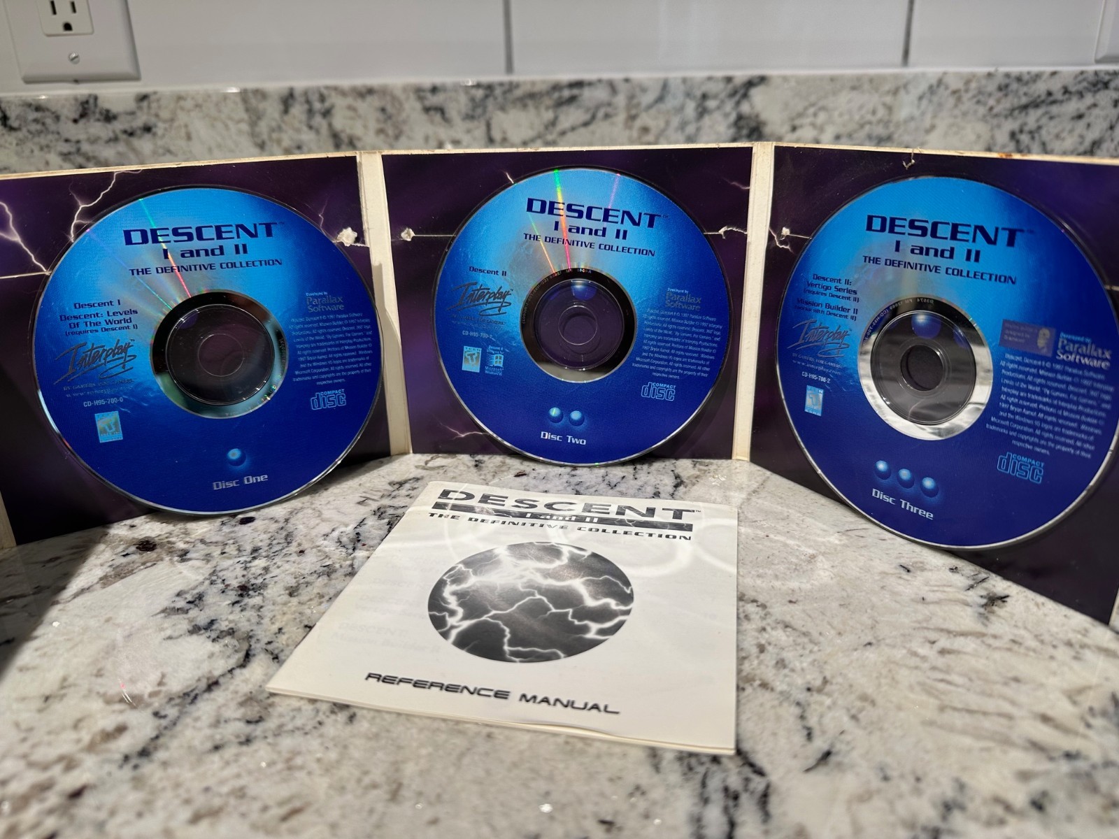 DESCENT I & II: The Definitive Collection PC 1997 Interplay Parallax 3 Disc Game