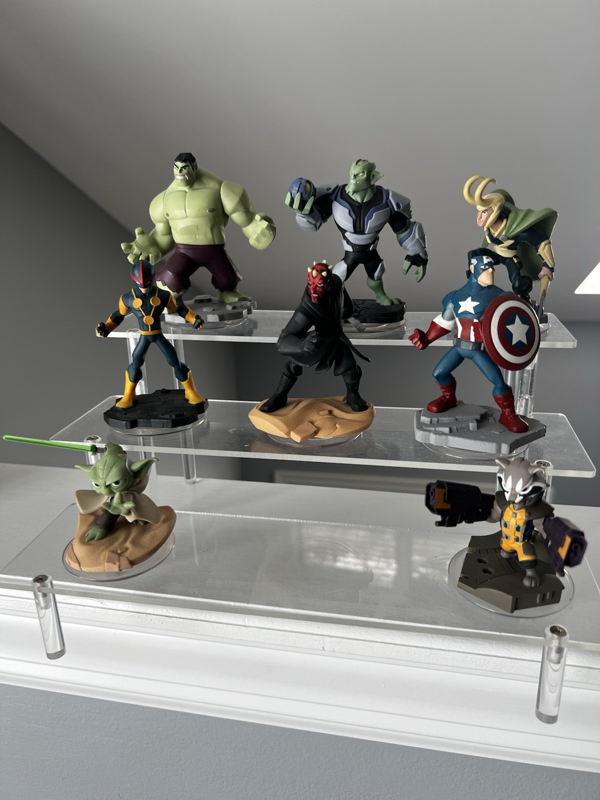 Disney Infinity Figure Lot 8 Marvel 2.0/Star Wars 3.0 Captain America Hulk Yoda
