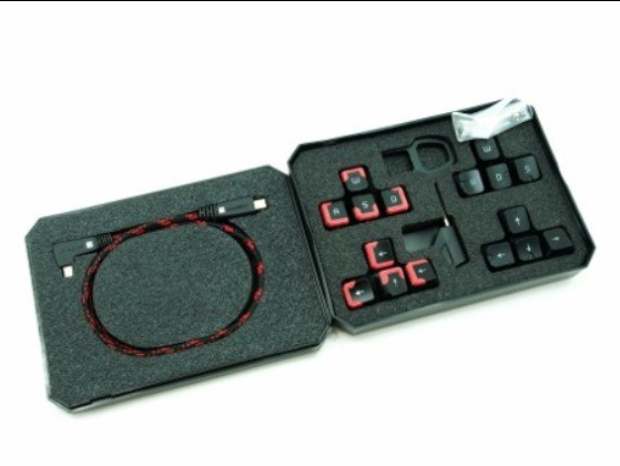 Mad Catz STRIKE 7 Modular PC Gaming Keyboard VENOM Touchscreen Open Box