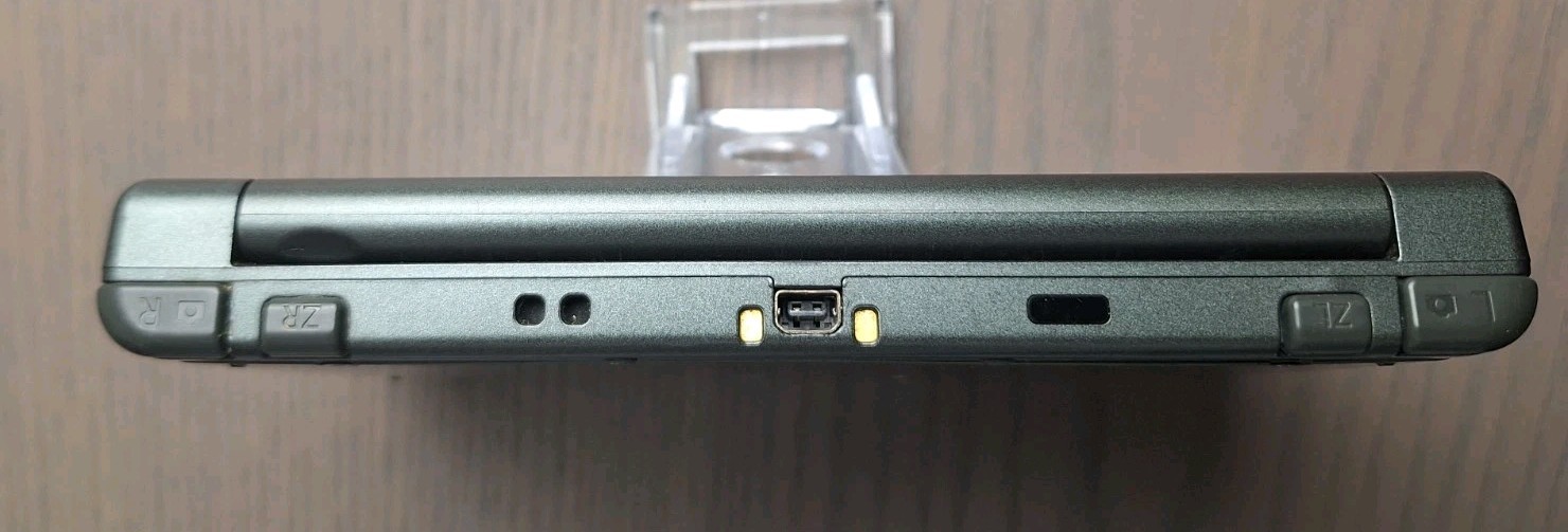 New Nintendo 3DS XL Metallic Black | Charger 32GB SD Card | REGION FREE
