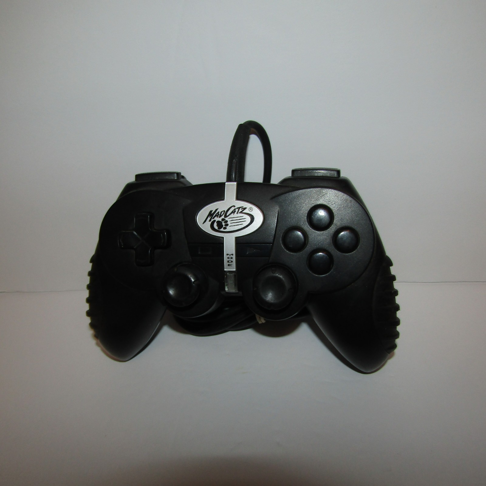 Mad Catz Black Wired Controller Pad Pro for PlayStation 2 PS2 Tested MPN 8226