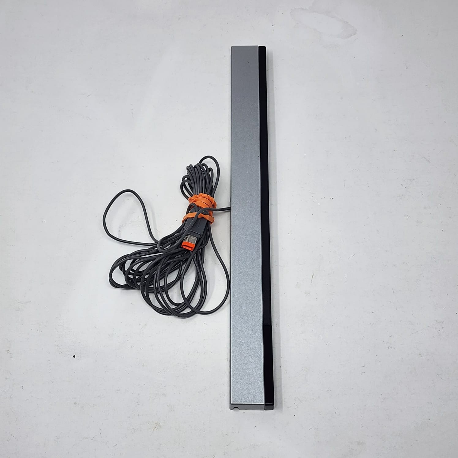 White Nintendo Wii + OEM Wii-Mote & Nunchuck + 2 Games – Tested