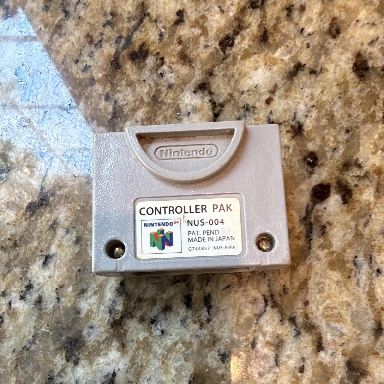 Nintendo N64 Controller Pak Memory Card NUS-004 Memory Expansion Gray