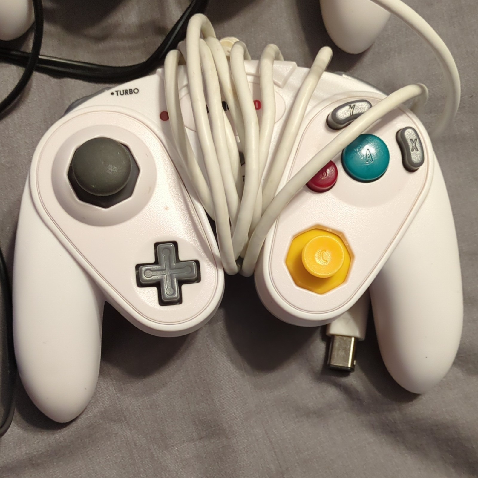Nintendo GameCube Console with 4 Controllers(Purple, Silver,2White)and Cables