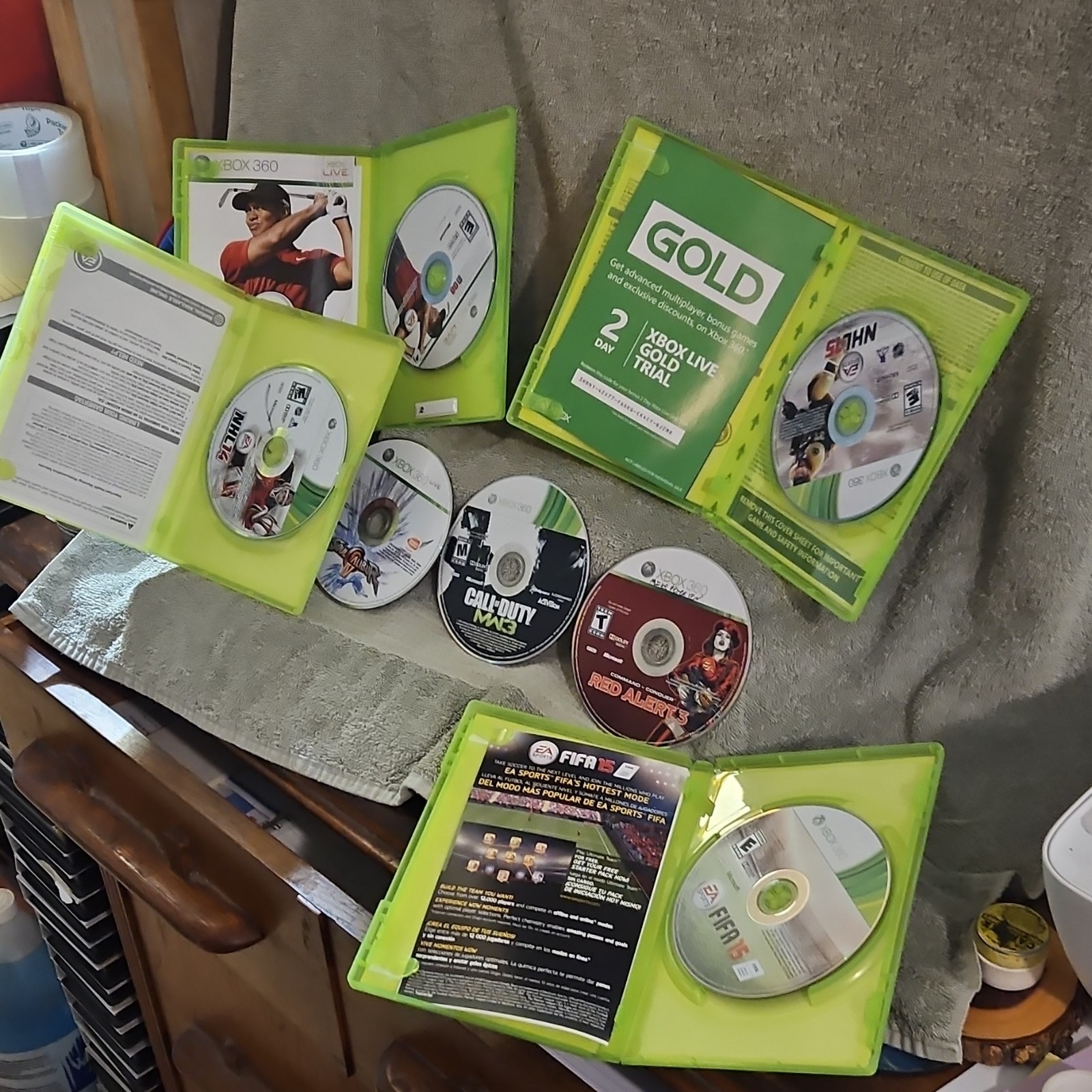EA Sports/Activision Xbox 360 Game Lot: NHL 14/15, FIFA, Tiger Woods, MW3