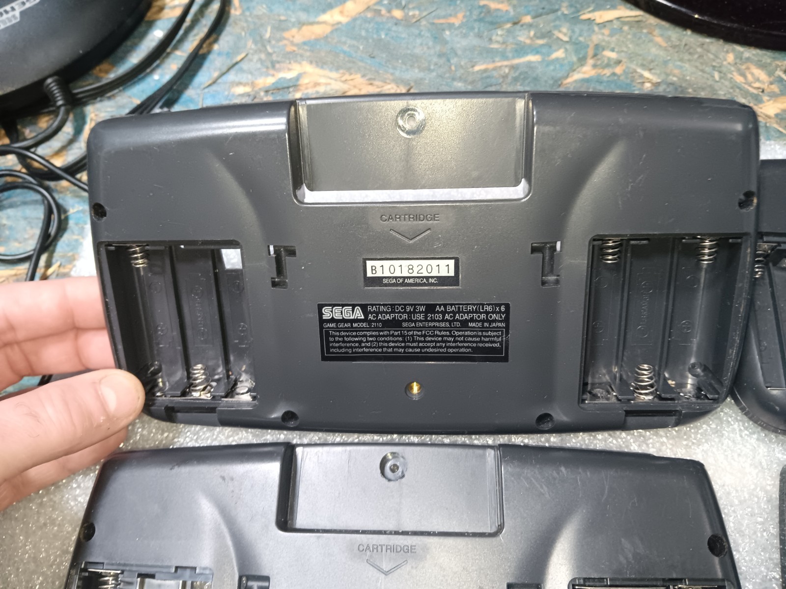SEGA Game Gear 2110 EXACT EMPTY BACK BATTERY CORROSION X6 ONLY-INTACT-SEE ALL